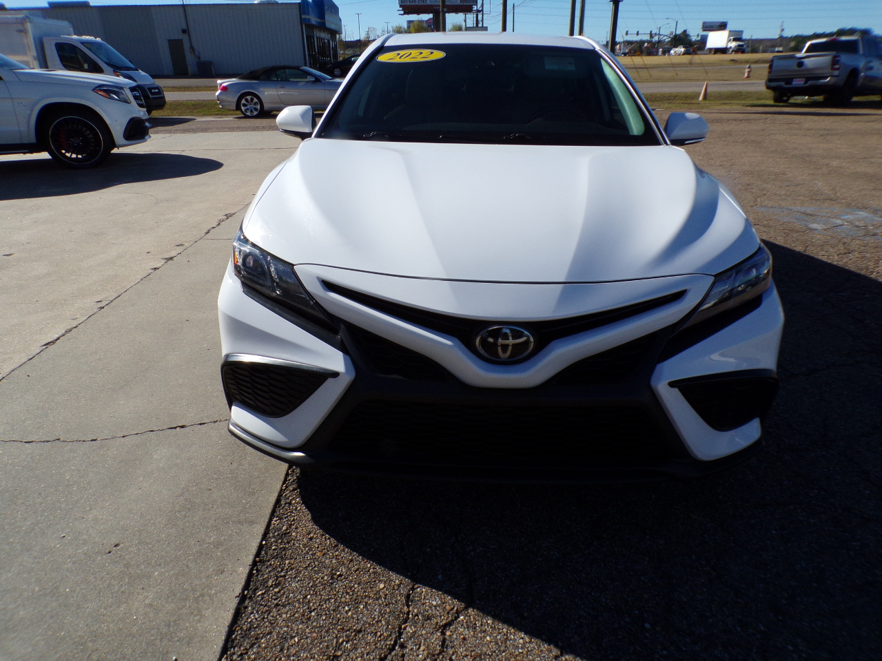 Toyota Camry SE Auto (Natl) 2022