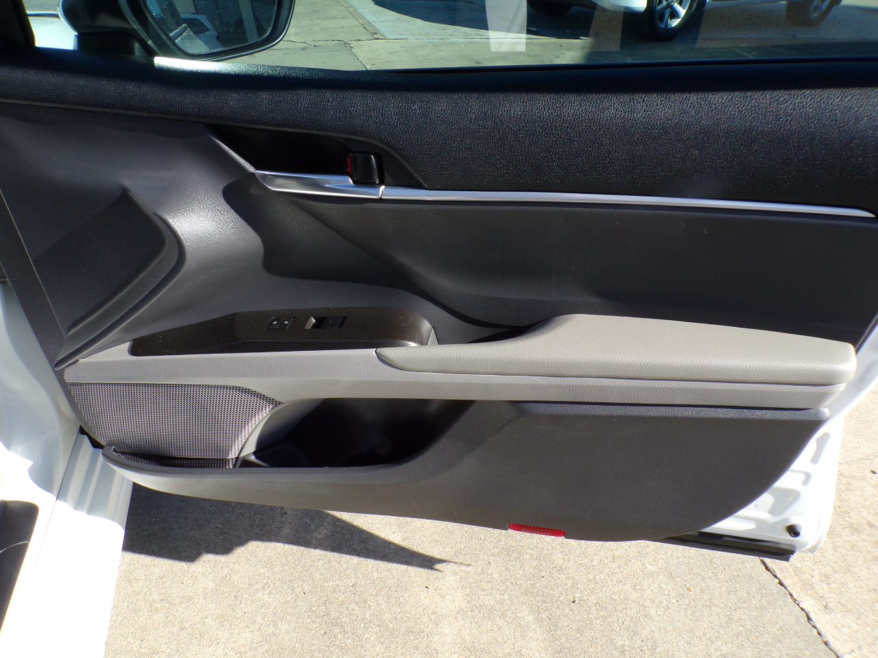 Toyota Camry SE Auto (Natl) 2022