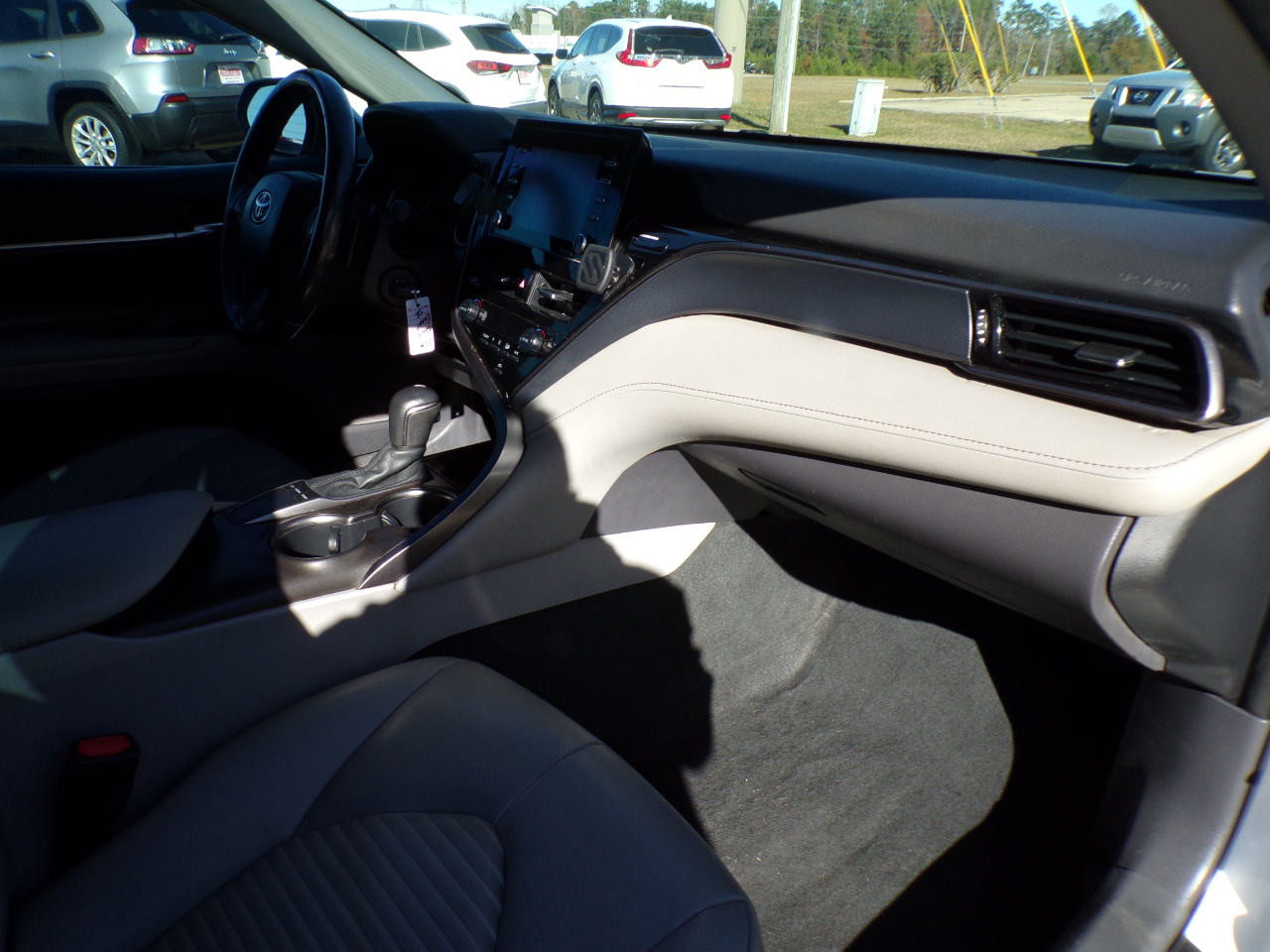 Toyota Camry SE Auto (Natl) 2022