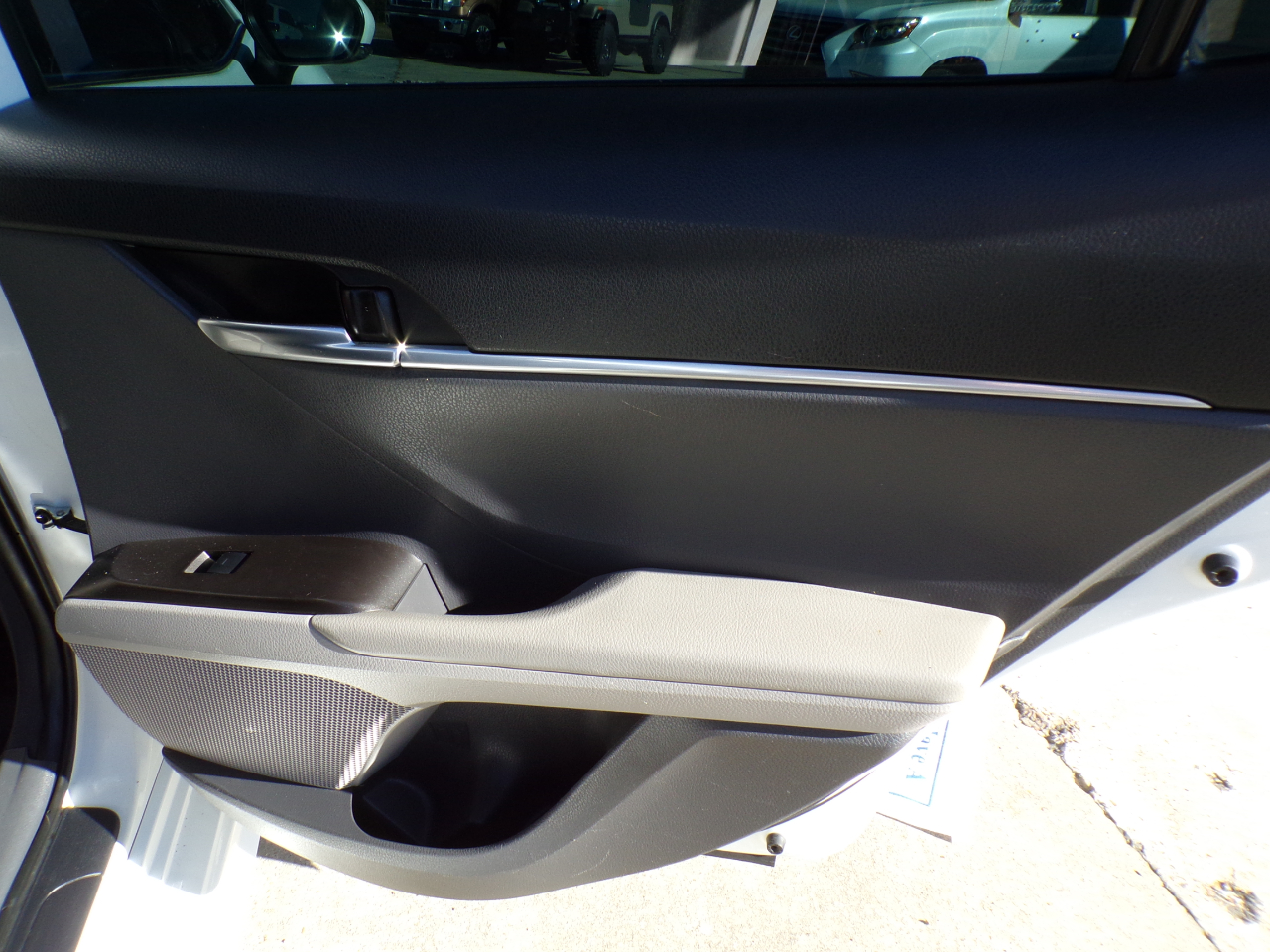 Toyota Camry SE Auto (Natl) 2022