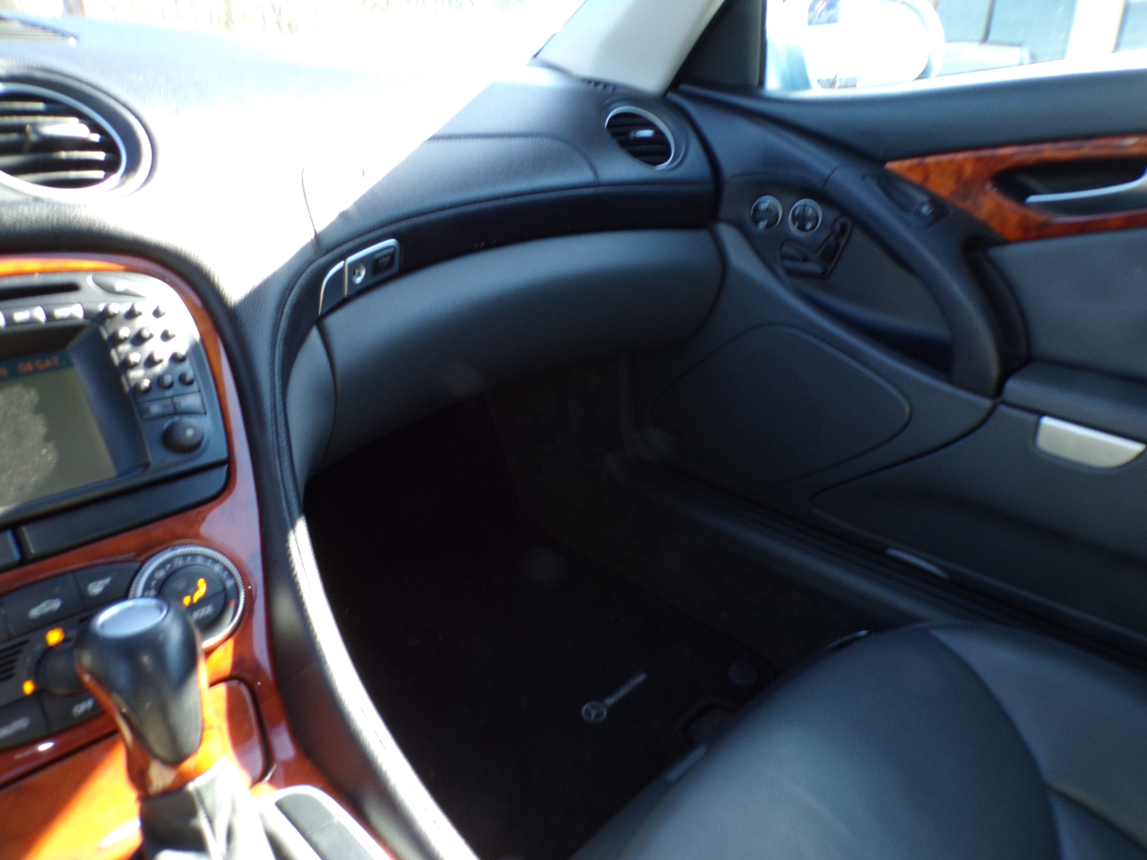 Mercedes-Benz SL-Class 2dr Roadster 5.0L 2003