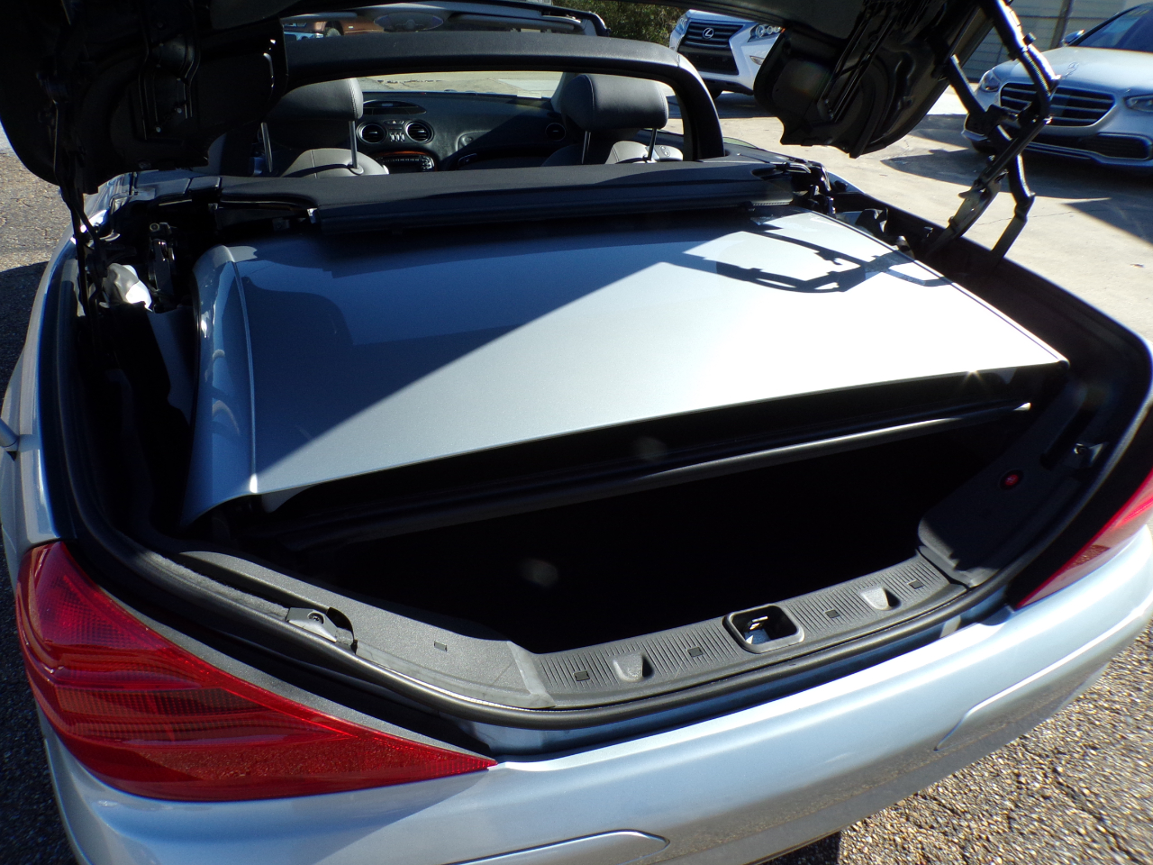 Mercedes-Benz SL-Class 2dr Roadster 5.0L 2003