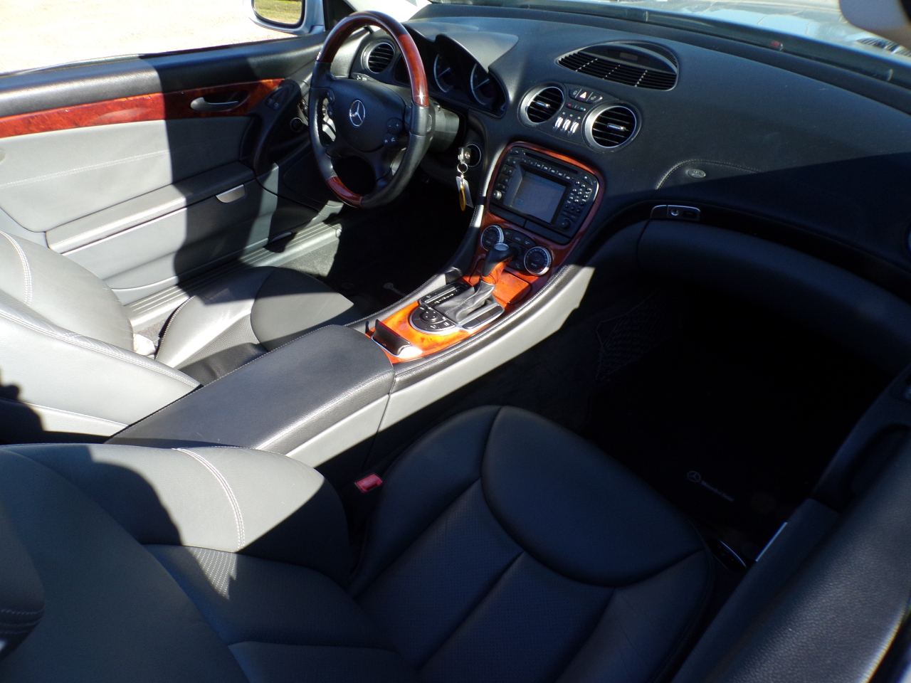 Mercedes-Benz SL-Class 2dr Roadster 5.0L 2003