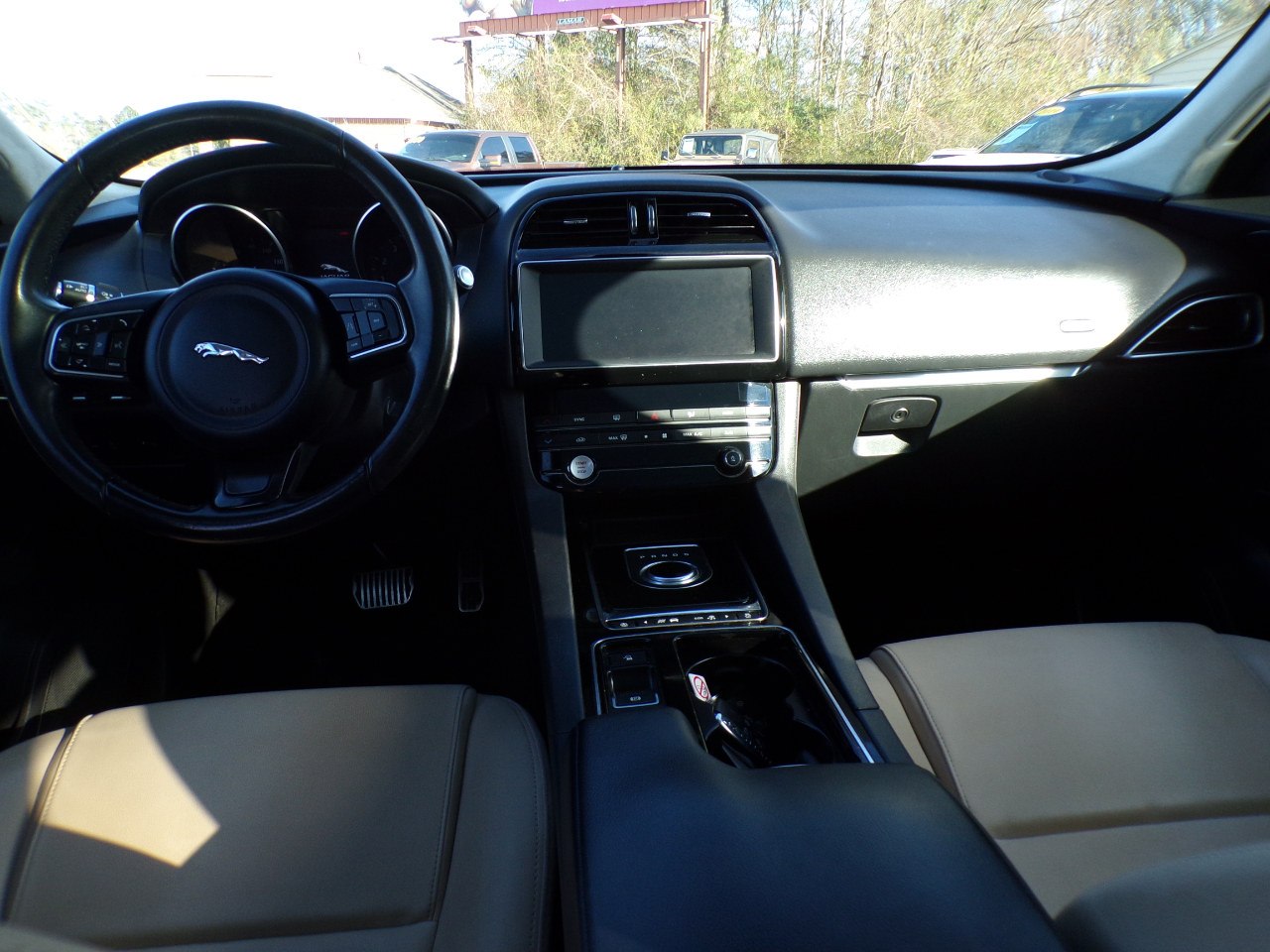 Jaguar F-Pace 25t AWD 2019