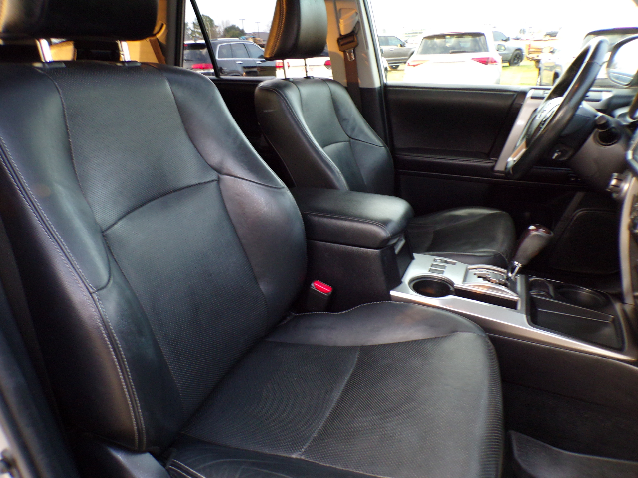 Toyota 4Runner RWD 4dr V6 Limited (Natl) 2015