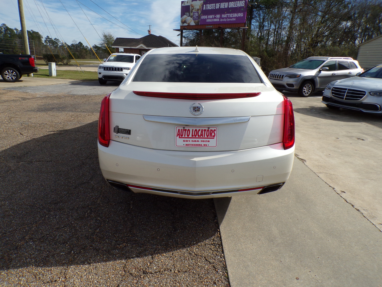 Cadillac XTS 4dr Sdn Premium FWD 2013