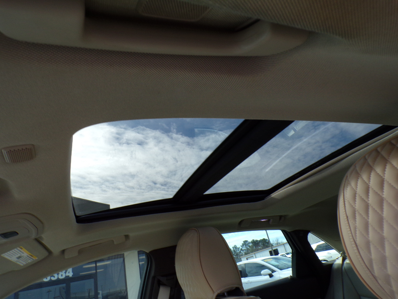 Cadillac XTS 4dr Sdn Premium FWD 2013