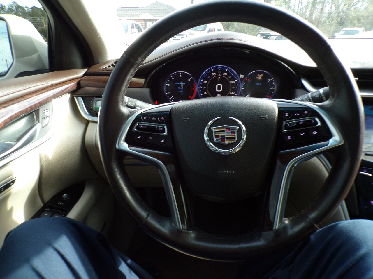 Cadillac XTS 4dr Sdn Premium FWD 2013