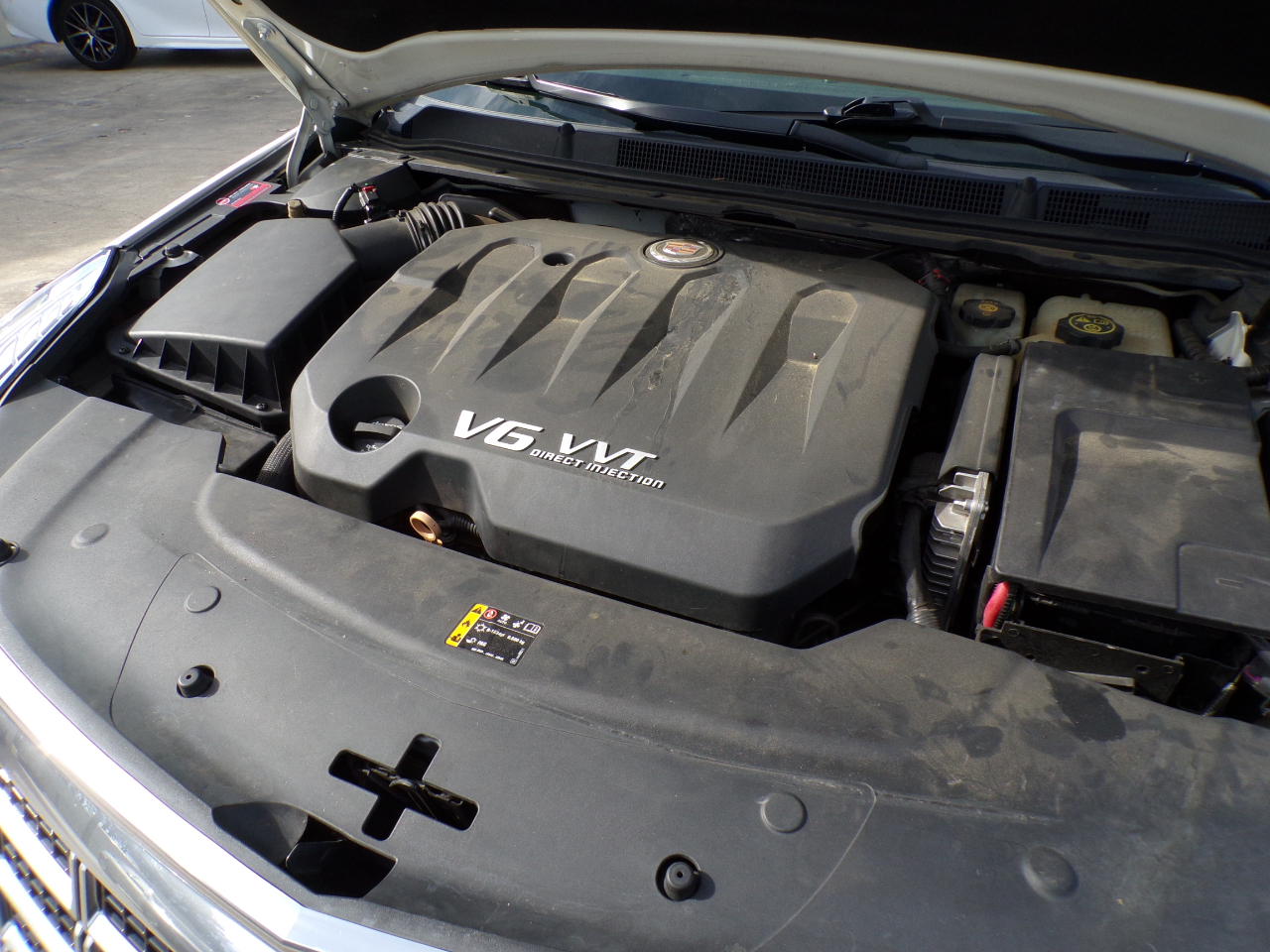 Cadillac XTS 4dr Sdn Premium FWD 2013