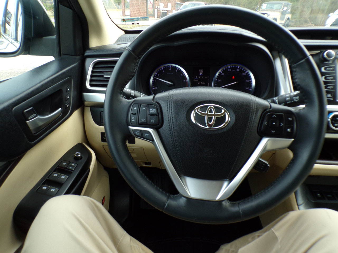 Toyota Highlander FWD 4dr V6 Limited (Natl) 2016