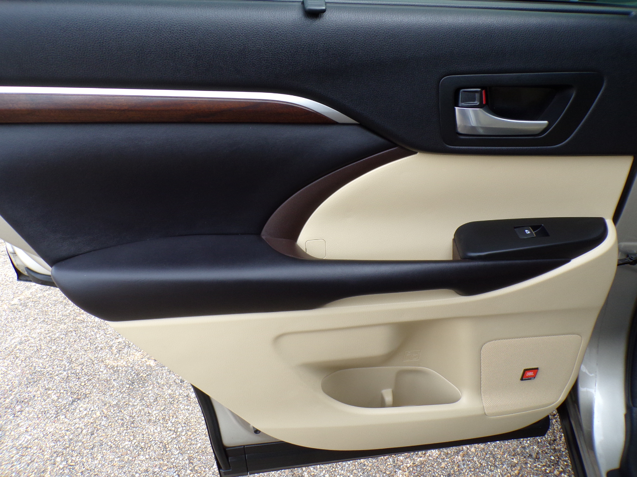 Toyota Highlander FWD 4dr V6 Limited (Natl) 2016