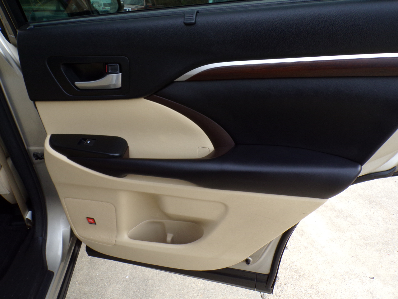 Toyota Highlander FWD 4dr V6 Limited (Natl) 2016