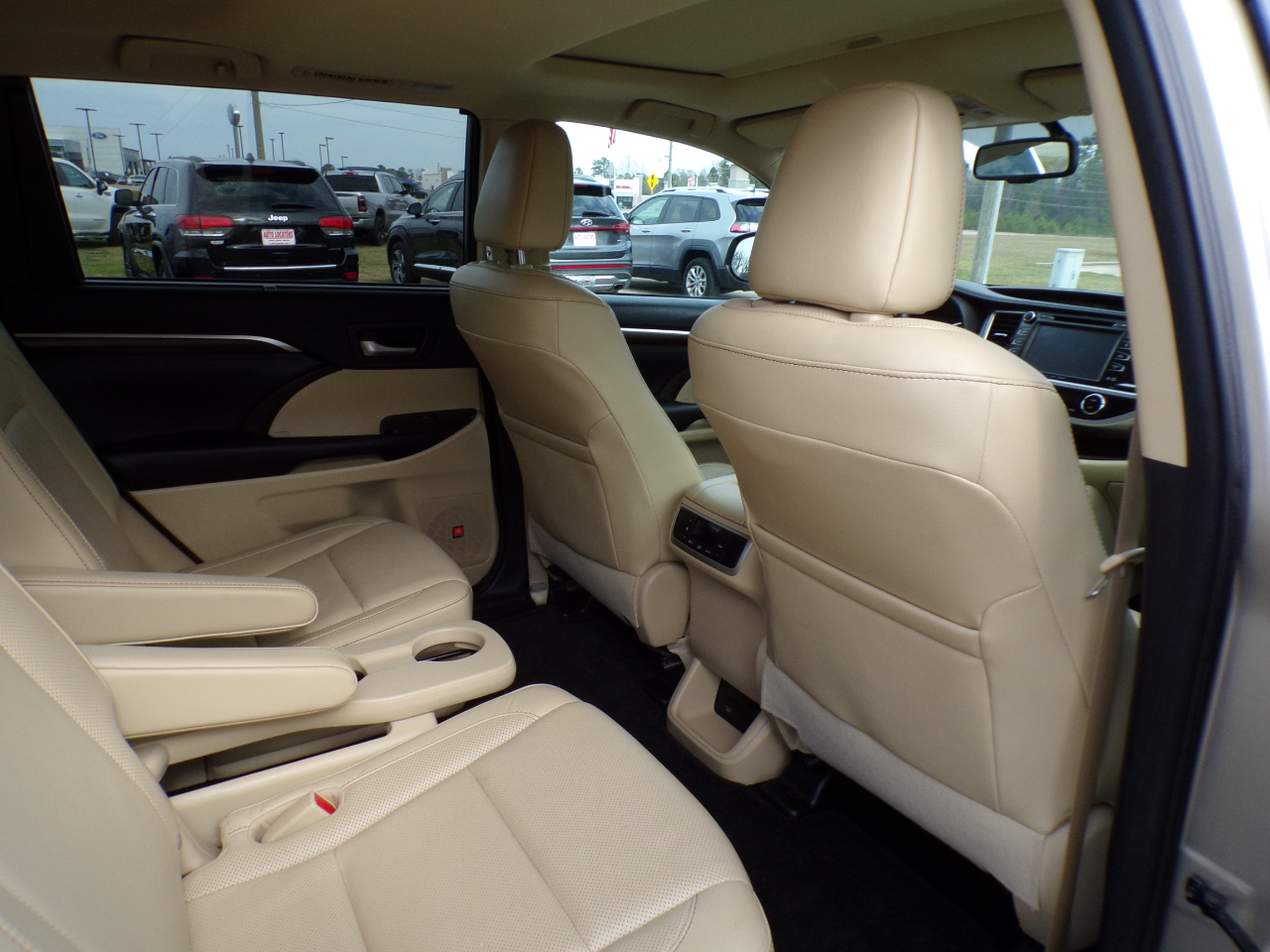 Toyota Highlander FWD 4dr V6 Limited (Natl) 2016