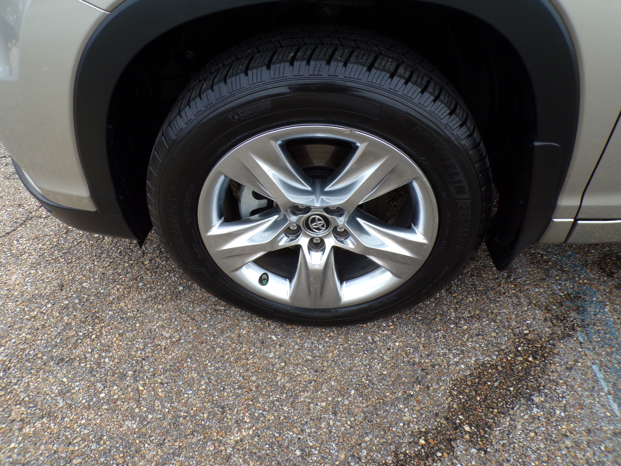 Toyota Highlander FWD 4dr V6 Limited (Natl) 2016