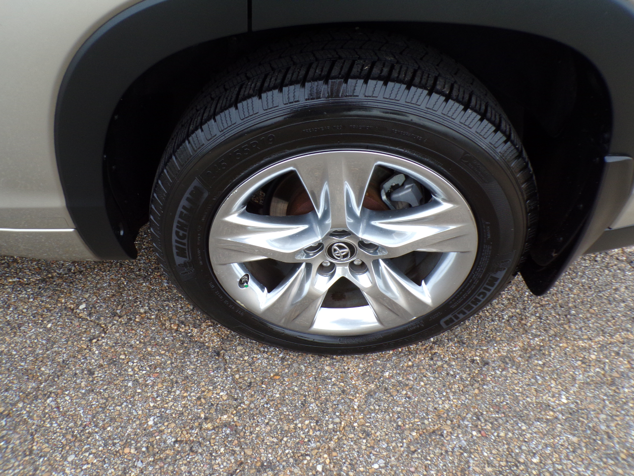 Toyota Highlander FWD 4dr V6 Limited (Natl) 2016