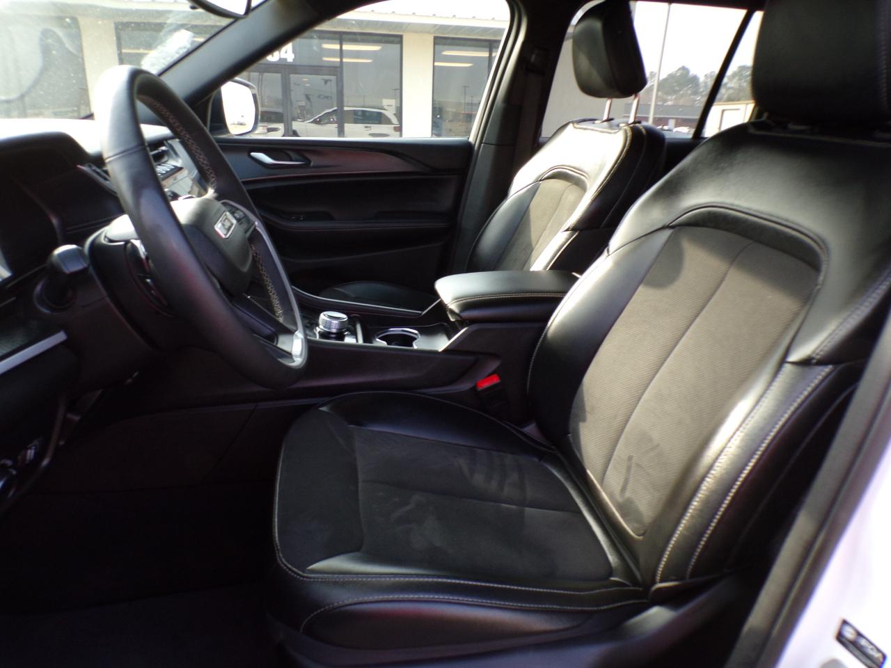 Jeep Grand Cherokee Altitude X 4x2 2024