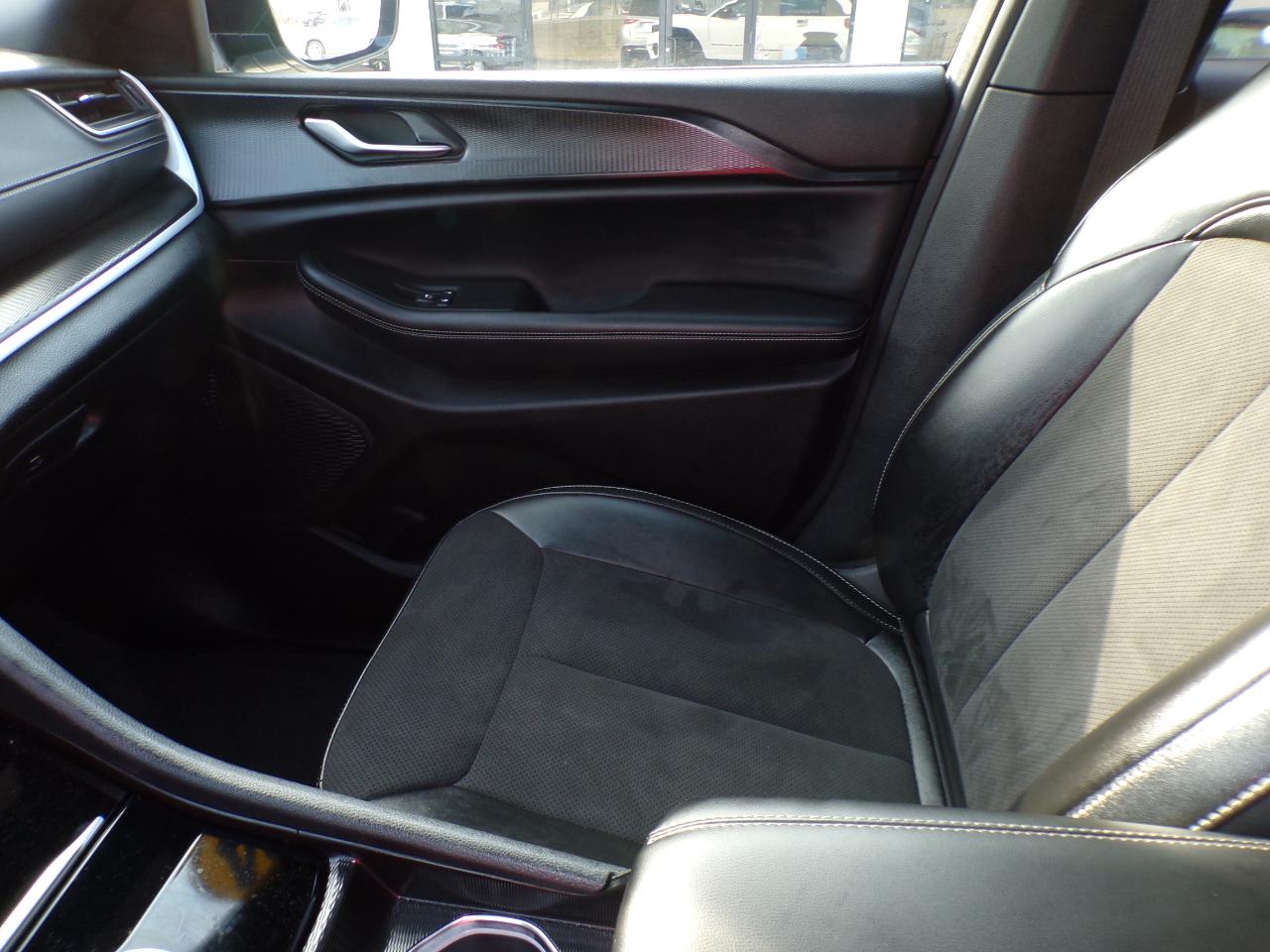 Jeep Grand Cherokee Altitude X 4x2 2024