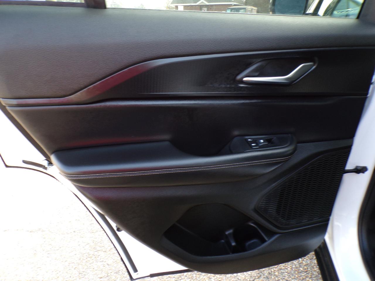 Jeep Grand Cherokee Altitude X 4x2 2024