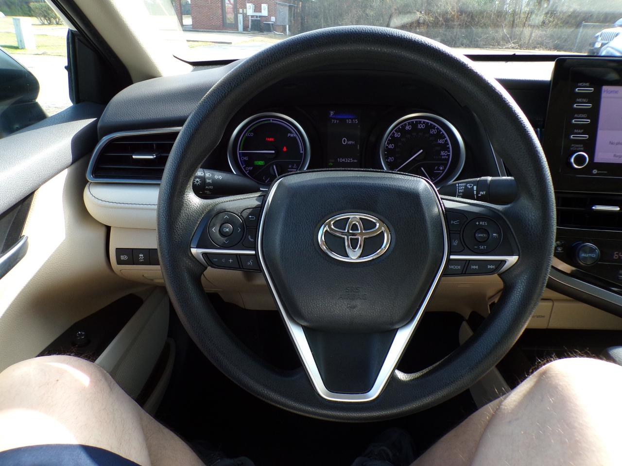 Toyota Camry Hybrid LE CVT (Natl) 2022