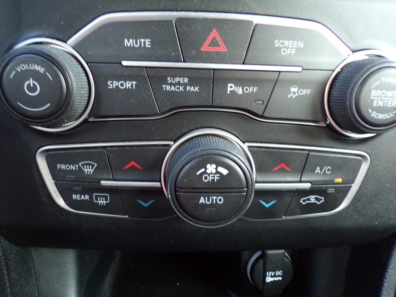 Dodge Charger SXT AWD 2022