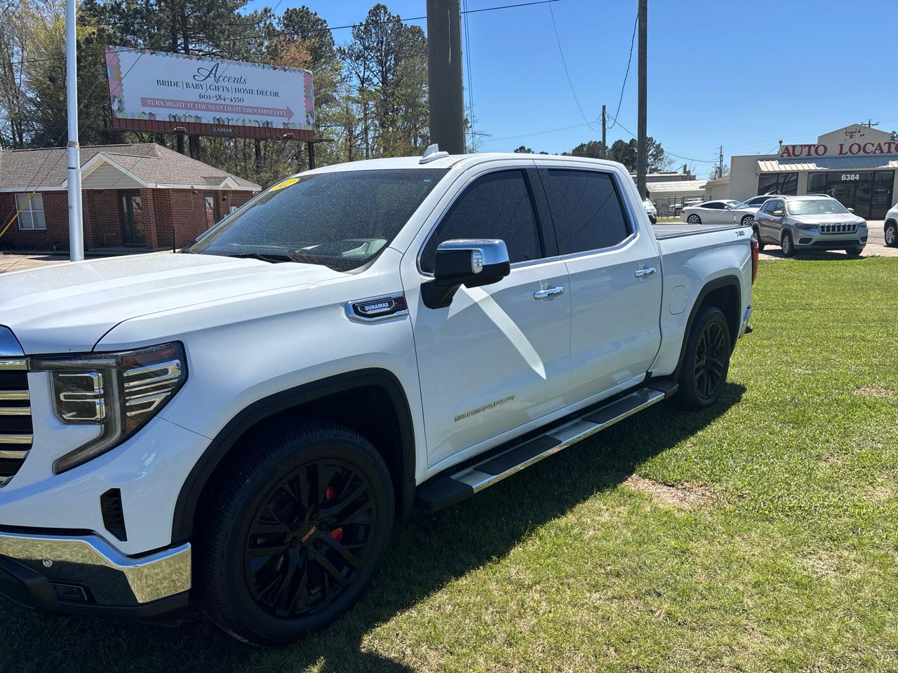 2022 GMC Sierra 1500 4WD Crew Cab 147" SLT