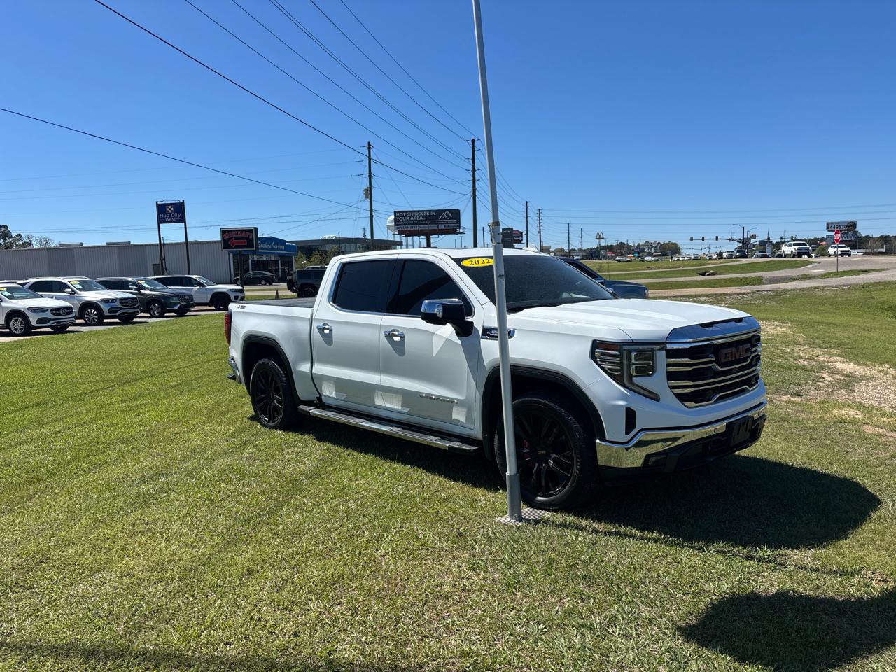 GMC Sierra 1500 4WD Crew Cab 147" SLT 2022
