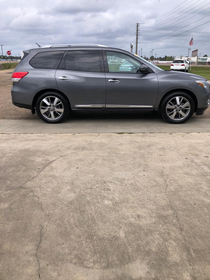 Nissan Pathfinder 2WD 4dr Platinum 2015