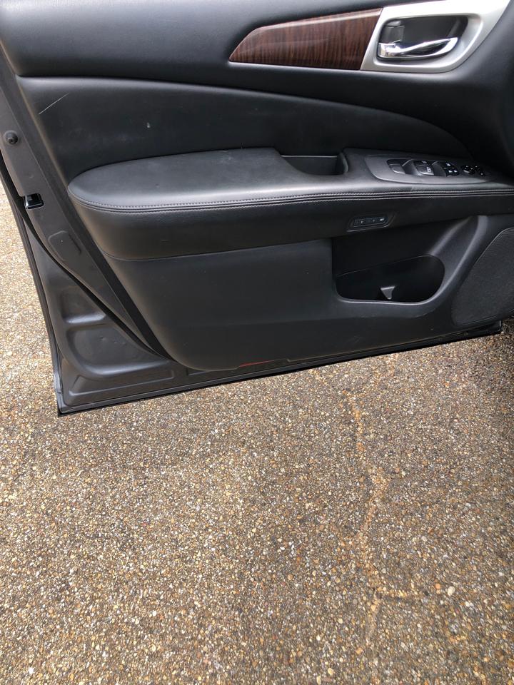 Nissan Pathfinder 2WD 4dr Platinum 2015