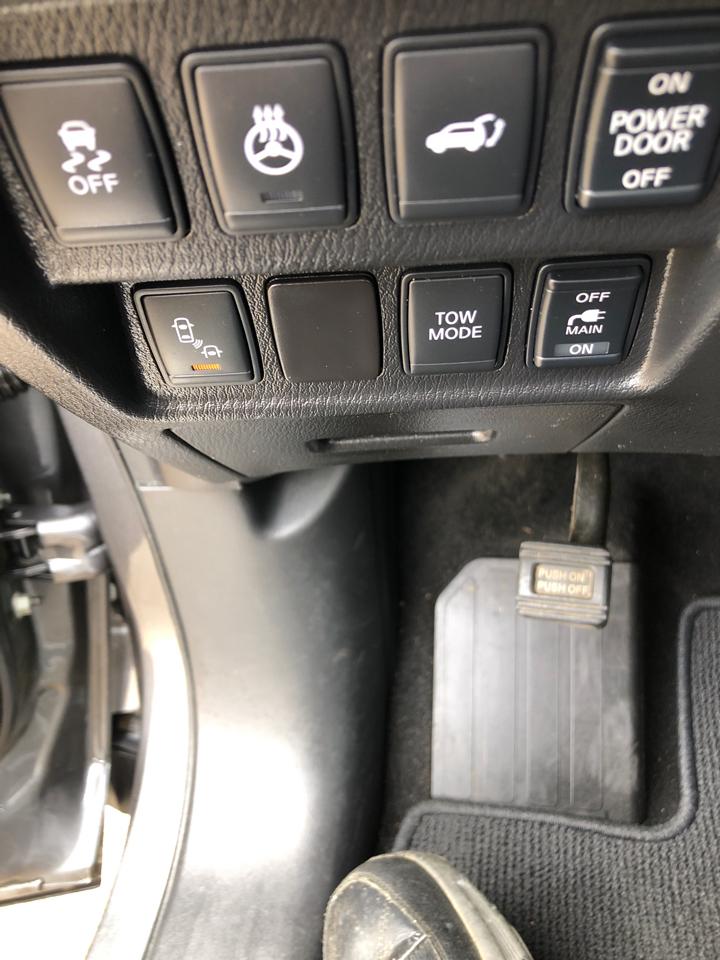 Nissan Pathfinder 2WD 4dr Platinum 2015