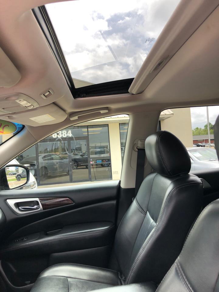 Nissan Pathfinder 2WD 4dr Platinum 2015