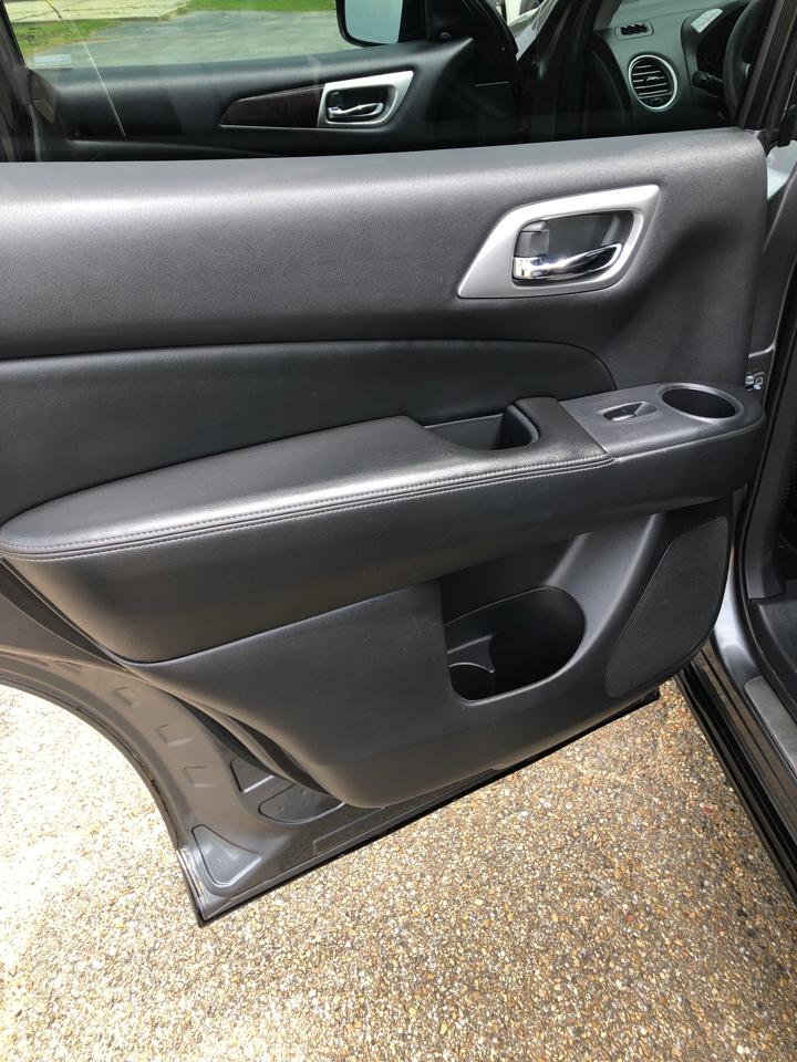 Nissan Pathfinder 2WD 4dr Platinum 2015