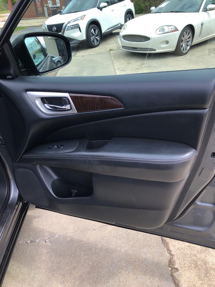 Nissan Pathfinder 2WD 4dr Platinum 2015