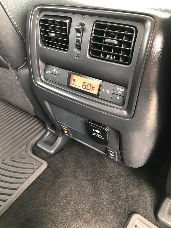 Nissan Pathfinder 2WD 4dr Platinum 2015