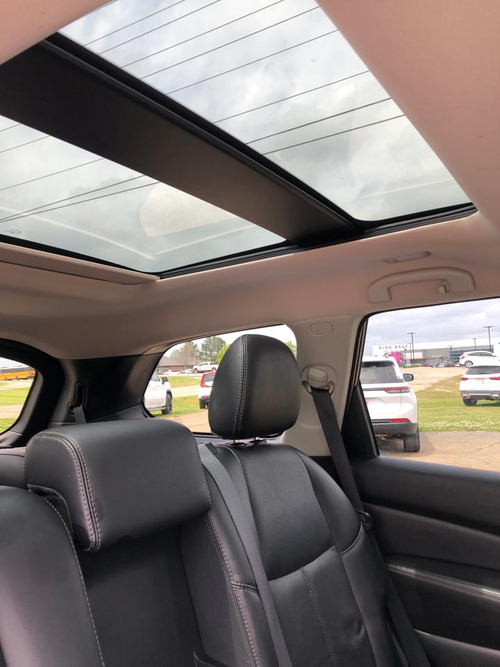 Nissan Pathfinder 2WD 4dr Platinum 2015