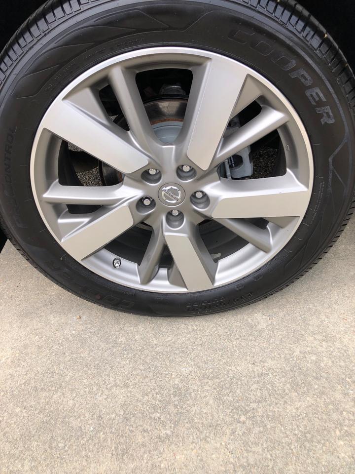 Nissan Pathfinder 2WD 4dr Platinum 2015