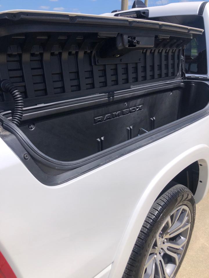 RAM 1500 Tungsten 4x4 Crew Cab 5'7" Box 2025