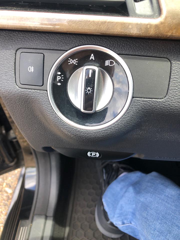 Mercedes-Benz E-Class 4dr Sdn E 350 Sport 4MATIC 2011