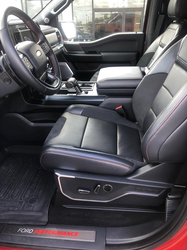 Ford F-150 Raptor 4WD SuperCrew 5.5' Box 2025