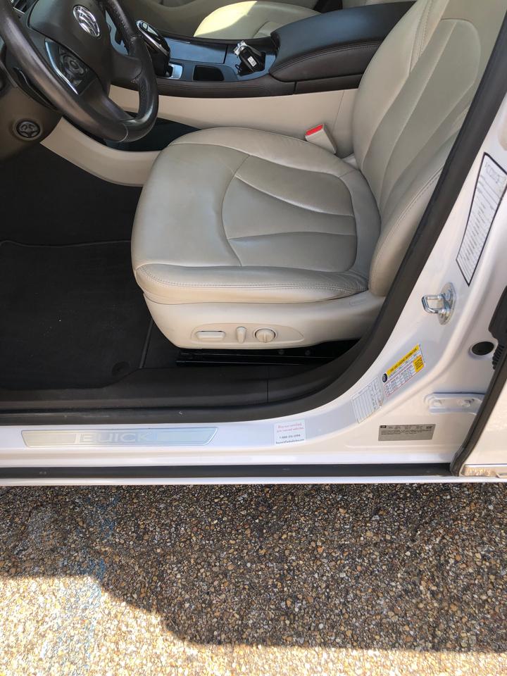 Buick LaCrosse 4dr Sdn Essence FWD 2018