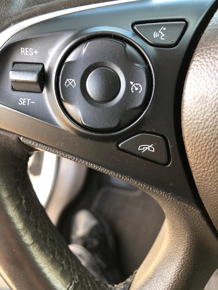 Buick LaCrosse 4dr Sdn Essence FWD 2018