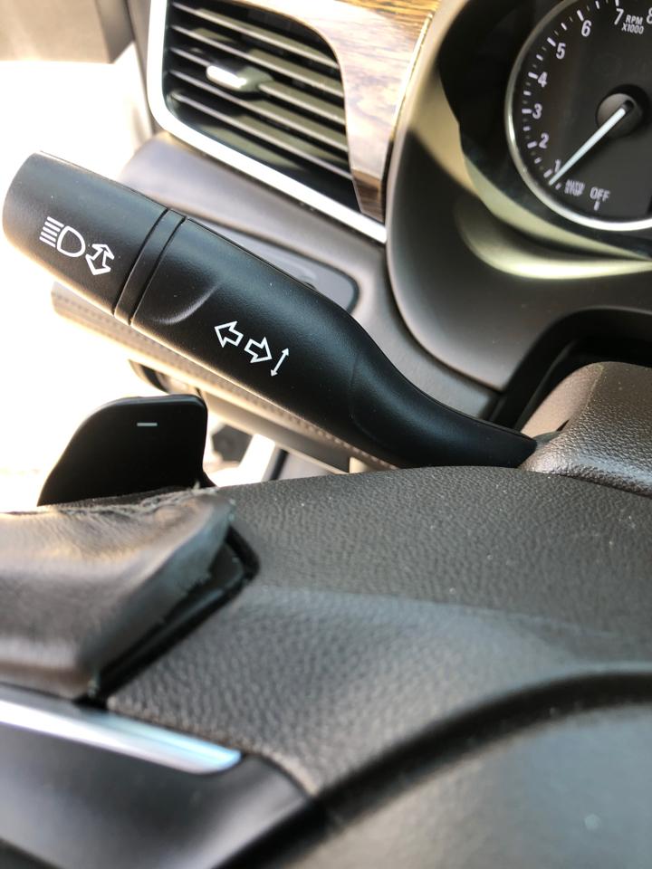 Buick LaCrosse 4dr Sdn Essence FWD 2018