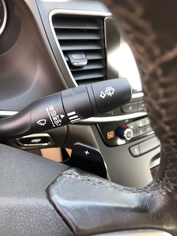 Buick LaCrosse 4dr Sdn Essence FWD 2018