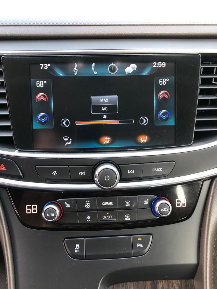 Buick LaCrosse 4dr Sdn Essence FWD 2018