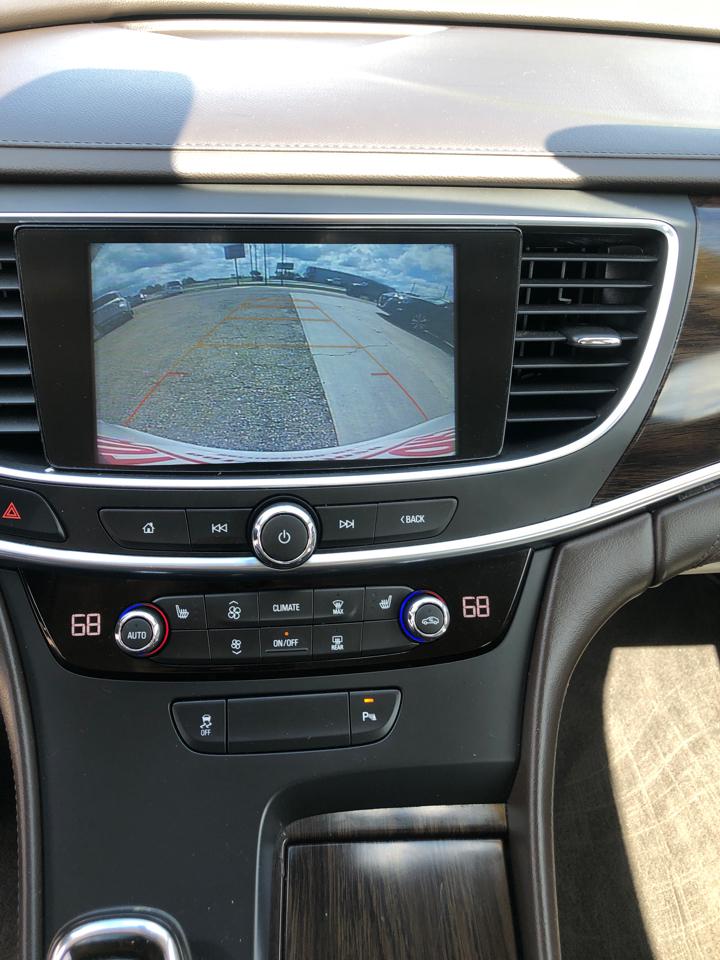 Buick LaCrosse 4dr Sdn Essence FWD 2018