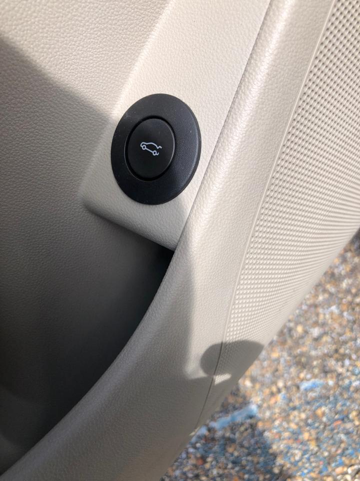 Buick LaCrosse 4dr Sdn Essence FWD 2018