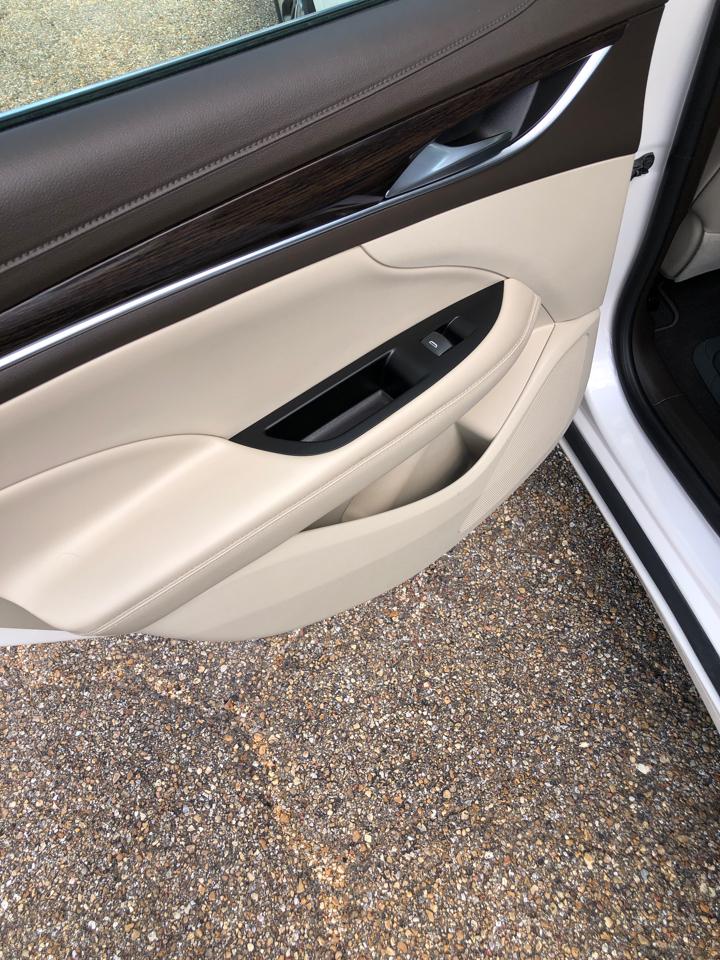 Buick LaCrosse 4dr Sdn Essence FWD 2018