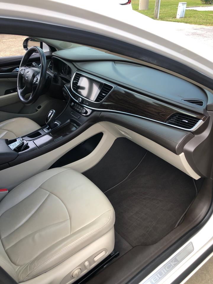 Buick LaCrosse 4dr Sdn Essence FWD 2018