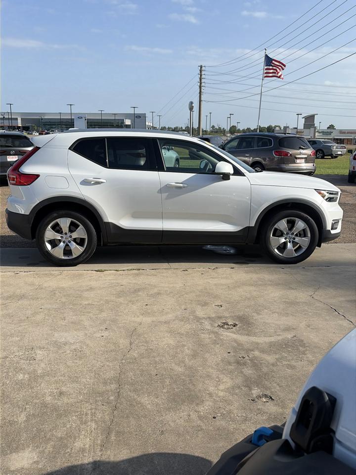 Volvo XC40 T5 AWD Momentum 2022