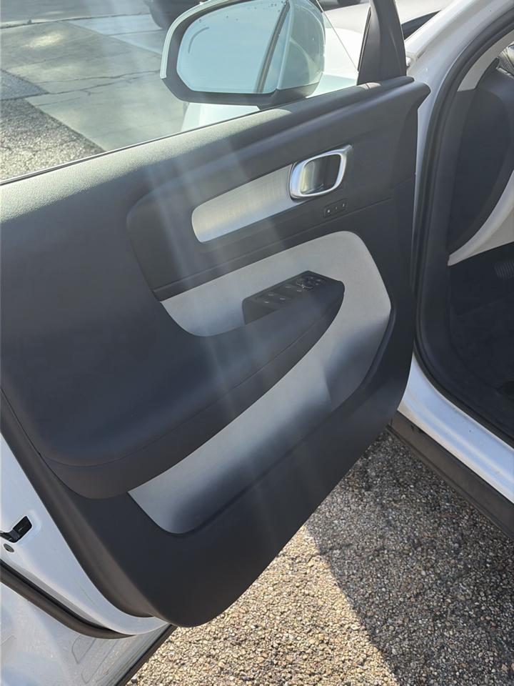 Volvo XC40 T5 AWD Momentum 2022