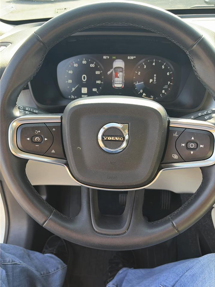 Volvo XC40 T5 AWD Momentum 2022